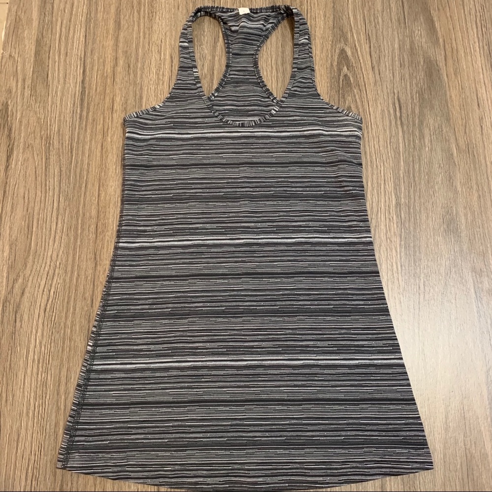 Lululemon tank